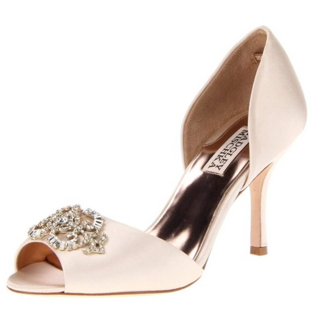 Badgley Mischka Women's Salsa Pump size 8